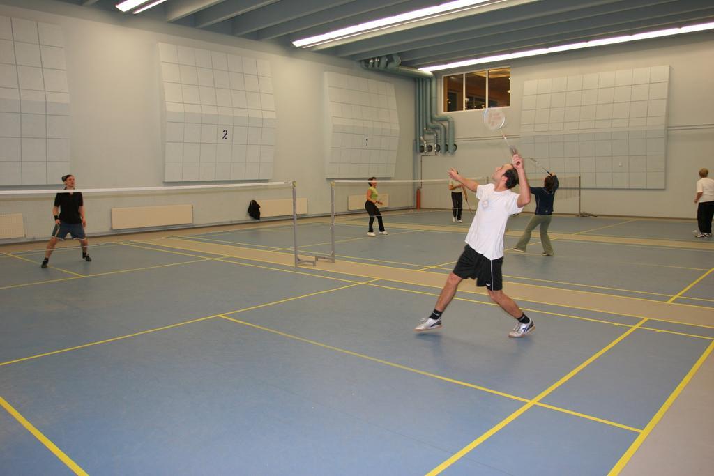 Tennis- Und Freizeitzentrum Neudorfl Экстерьер фото